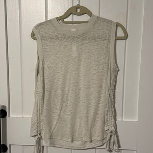 Lululemon cream side cinch tank sz 6